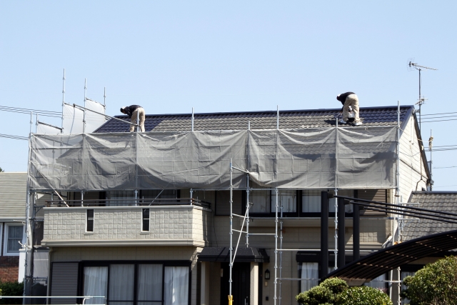 横浜市の方必見！屋根・外壁塗装工事を一緒に行うメリットとは